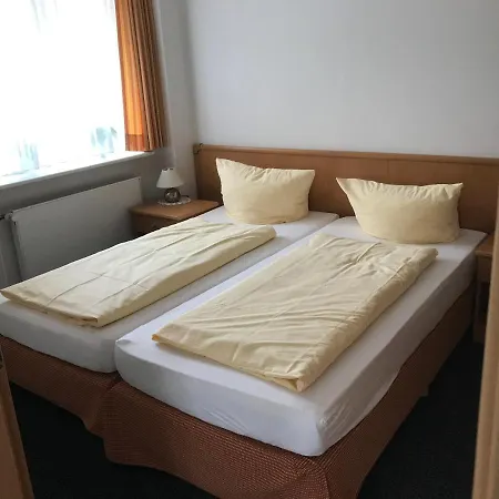 Arp's Hotel