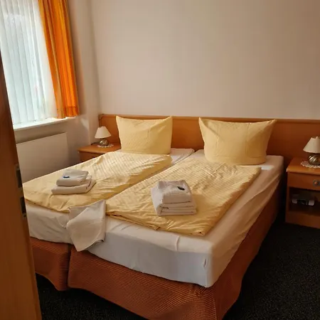 Arp's Hotel